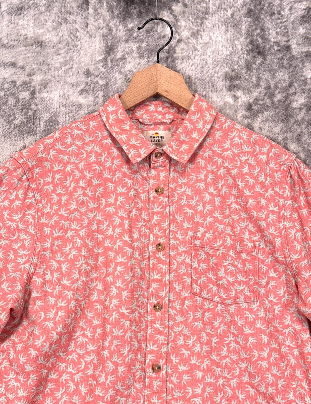 Marine Layer Shirt Medium Mens Washed Pink Red Cotton Woven Palm Short Sleeve